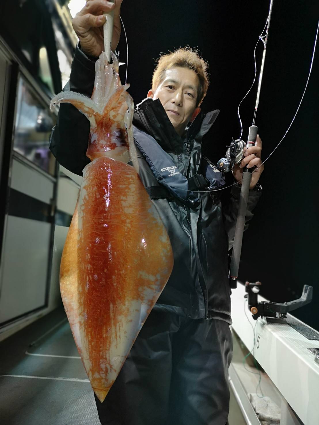 23日タルイカ深夜便 藤岡氏ら 福井県 敦賀 釣り船 泰丸 23日タルイカ深夜便 藤岡氏ら 福井県 敦賀 釣り船 泰丸